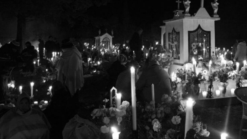 Panteón en blanco y negro - Carlos Prats García